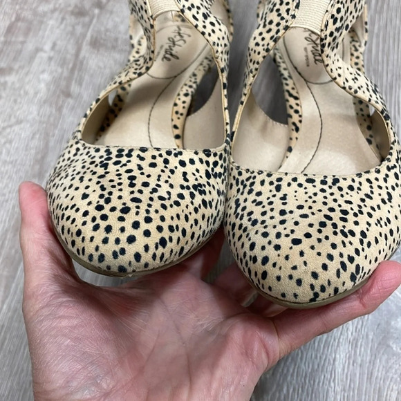 LifeStride Giovanna 2 Cheetah Pumps 7 - Picture 15 of 16